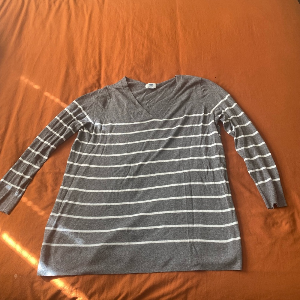 V neck striped sweater
